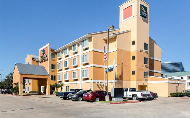 Quality Inn & Suites West Chase