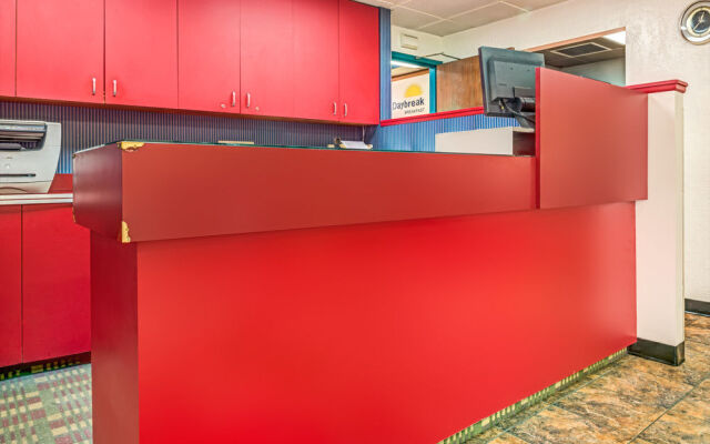 Days Inn Council Bluffs/9th Ave