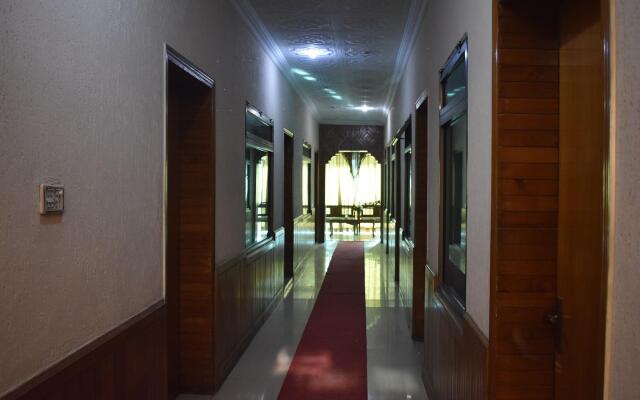 Hotel Kashmir International