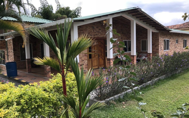 Finca Hotel Camarpa