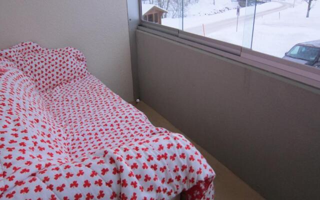 2.5-Zimmer-Wohnung Balkon freie See- und Bergsicht, Garage PPe