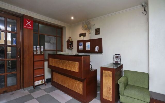 OYO 3499 Tekarees Inn