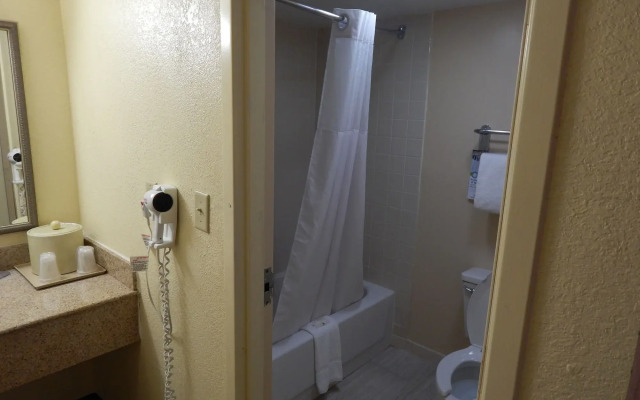 Econo Lodge Naval Station Norfolk