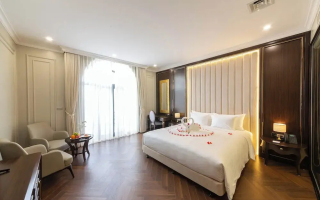 Adamo Hotel Hung Yen