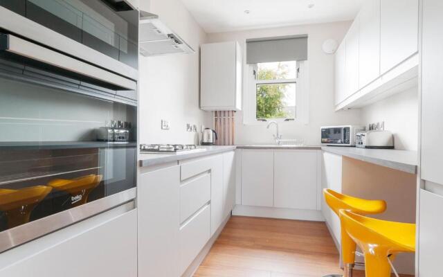 Dalkeith Three Bed Two Bath Apartment