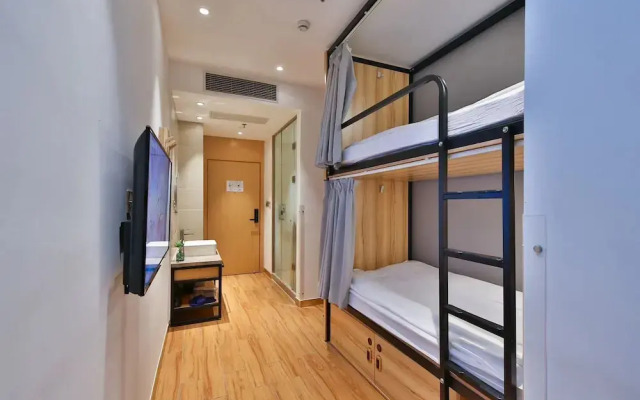 Shanghai Pengpai Art Youth Hotel
