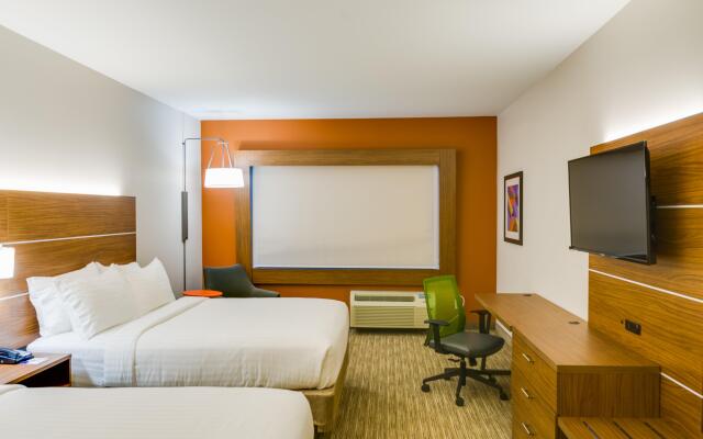 Holiday Inn Express & Suites Russellville, an IHG Hotel