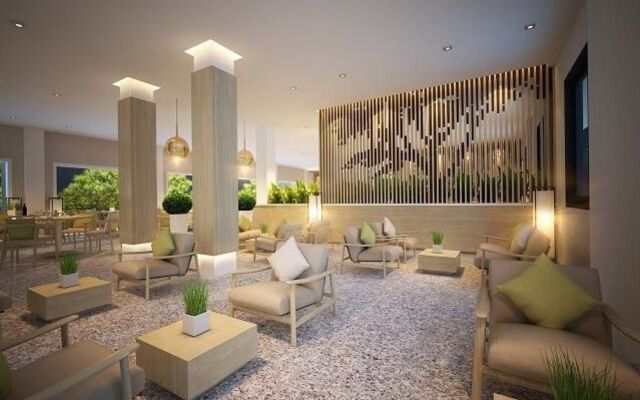 Royce Hotel