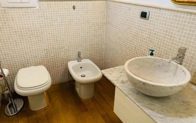 whouse suite GOLD TOWERS