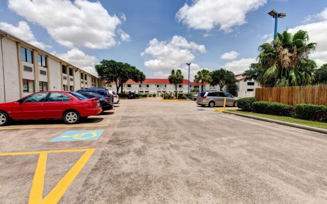 Executive Inn & Suites