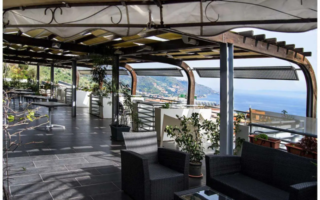 Taormina Palace Hotel