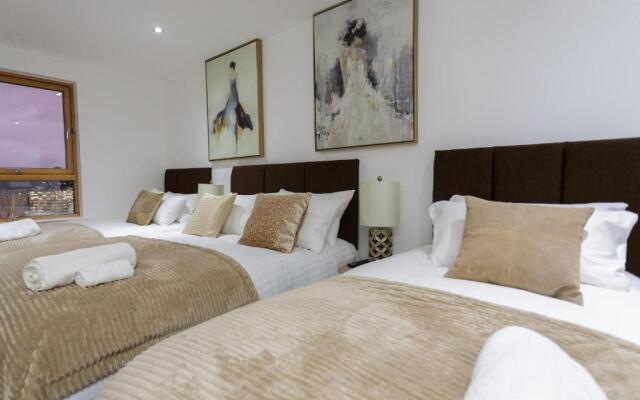 Live in Leeds Sky Penthouse