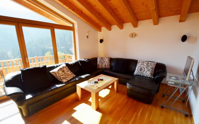 Ski Chalet Jim 300 m From ski Lift