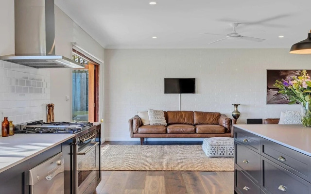 Your Luxury Escape - Paul's Farmhouse