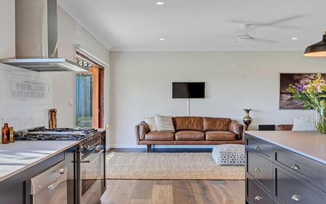 Your Luxury Escape - Paul's Farmhouse