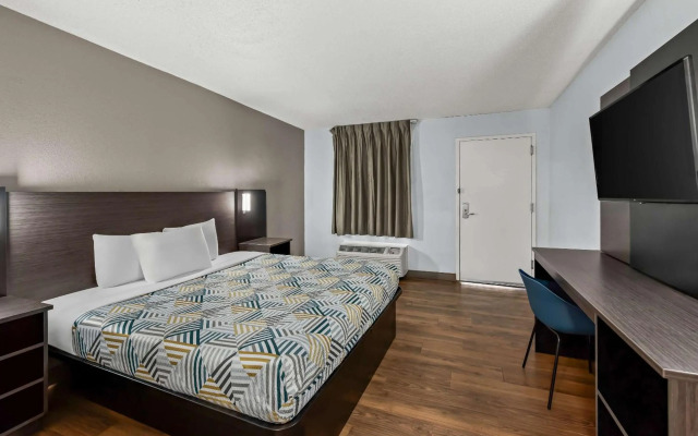 Motel 6 Lester, PA - Philadelphia Airport