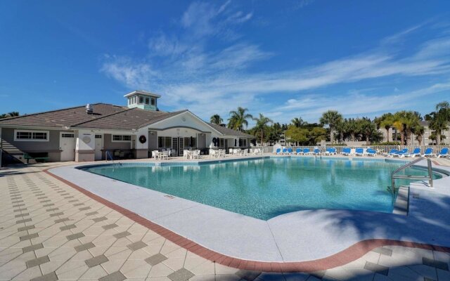 16655 Lake Circle Dr #825