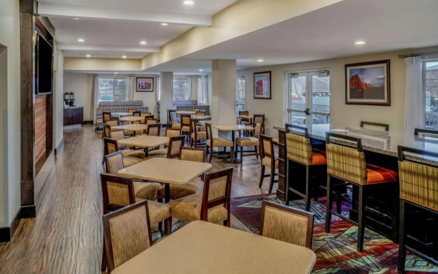 La Quinta Inn #826