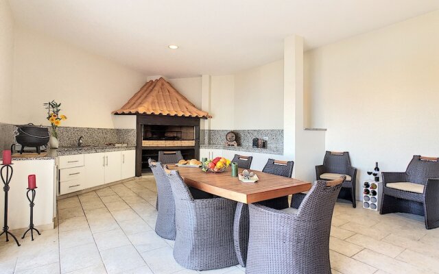 Villa Moniz by MHM