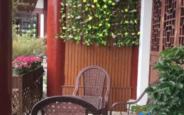 Shi'erfang Theme Guesthouse