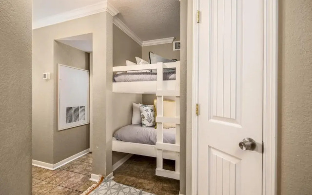 Seascape 2307 1 Bedroom Condo by RedAwning