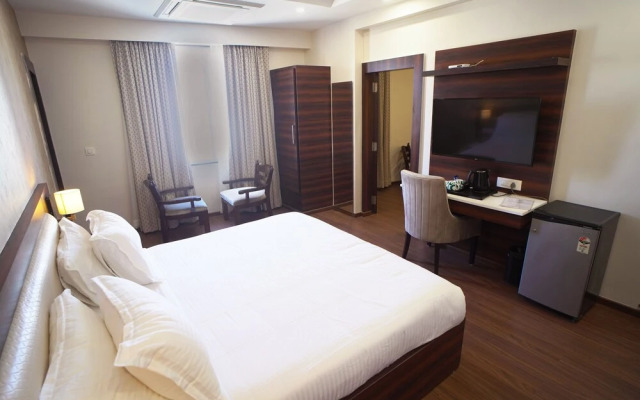 Sai Maa Hotel & Residency