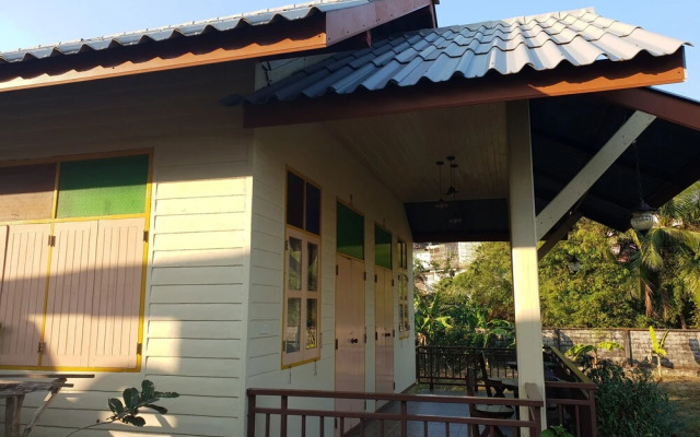 Benjapirom Private House