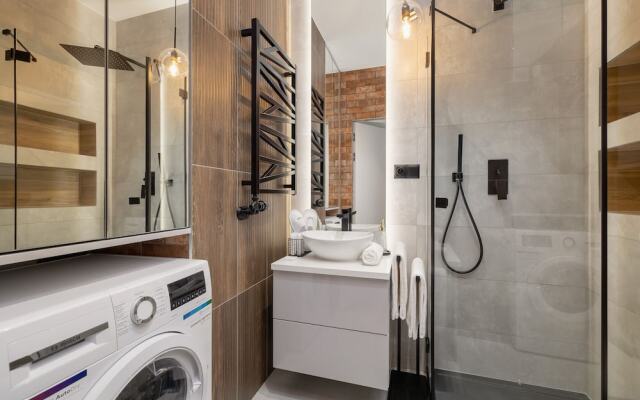Lux Krakow Apartment by Renters Prestige