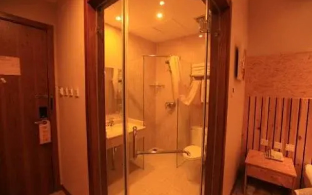 Yihao Business Hotel