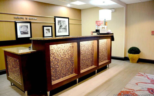 Hampton Inn Denver-International Airport