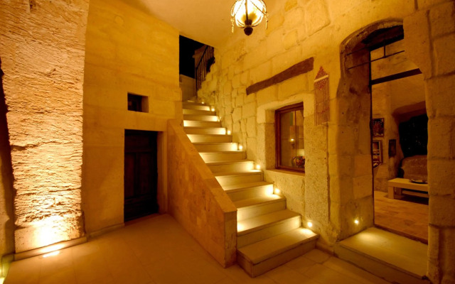 Arif Cave Hotel