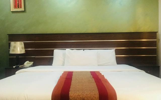 Whitehouse Hotels & Conference Centre