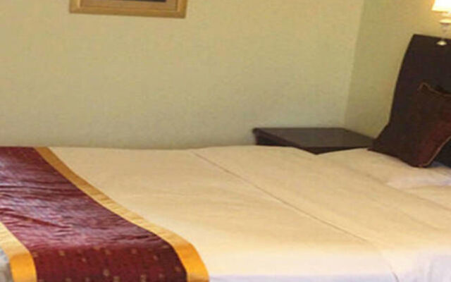Xinyang Tianyi Express Hotel