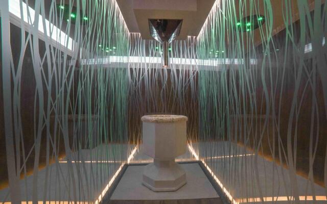 The Green Park Hotel