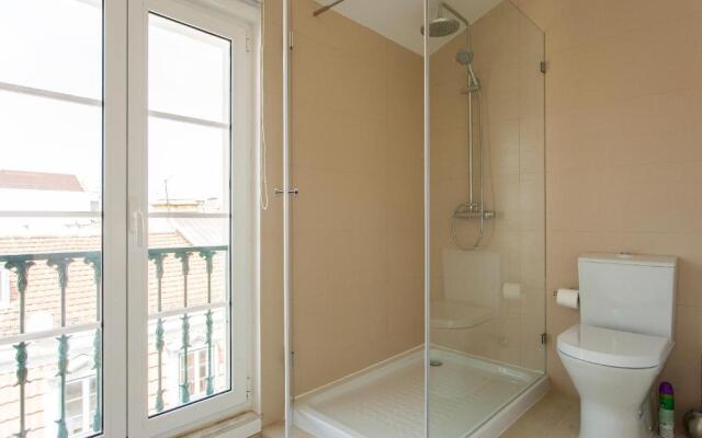 Chiado River View Deluxe Apartment