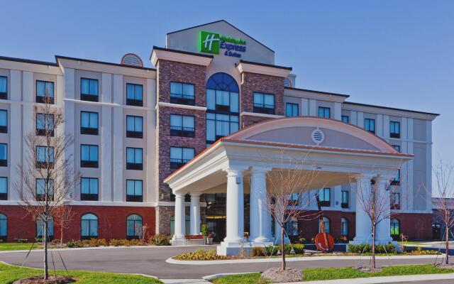 Holiday Inn Express Hotel and Suites Nashville-Opryland, an IHG Hotel