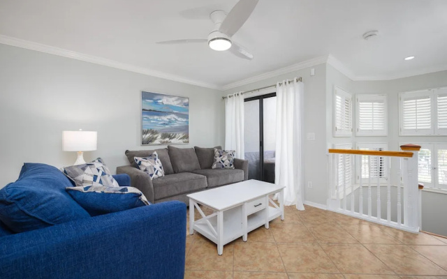 Spyglass 32 by Distinctive Beach Rentals