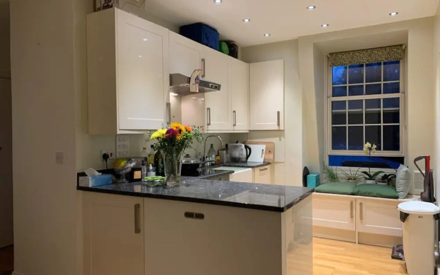 Contemporary & Captivating 2BD Flat - Westminster!