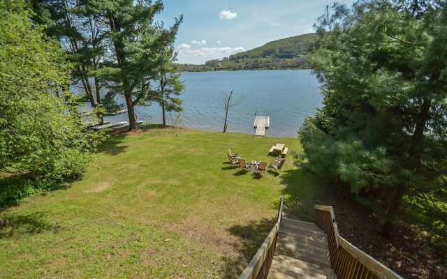 The Treehouse 6 Bedroom House