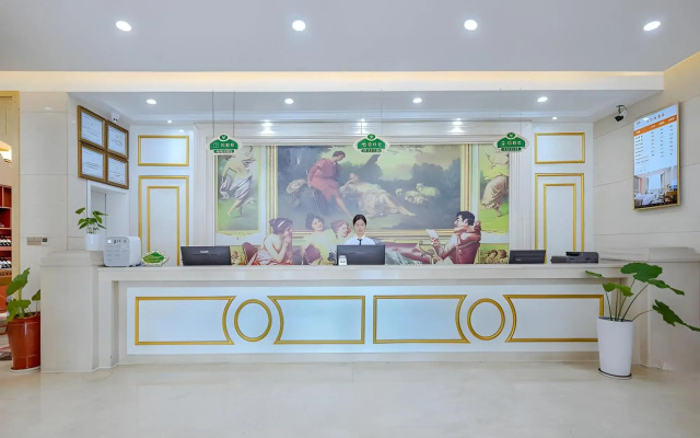 Vienna Hotel (Liuyang River Bridge Pedestrian Street)