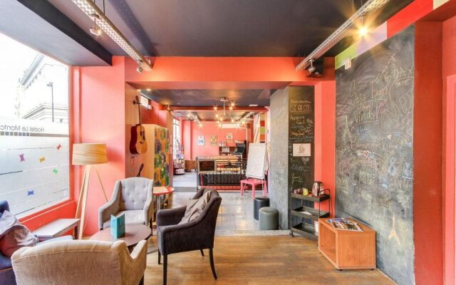 Le Montclair Montmartre by River Hostel