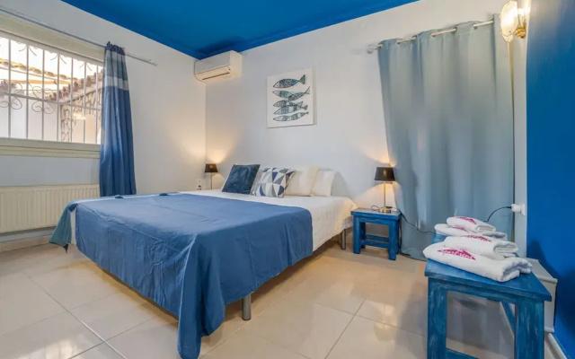 Villa in Empuriabrava With Private Mooring