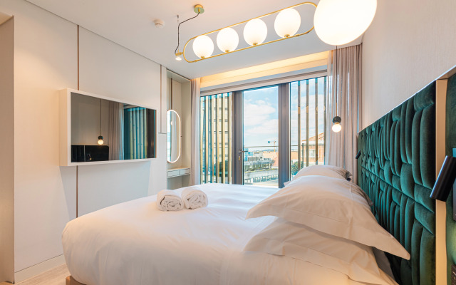 Luster Hotel