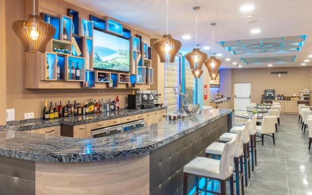 Hotel Admiral Casino & Lodge