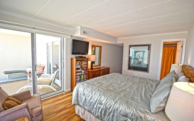 Constellation House 510 2 Bedroom Condo by RedAwning