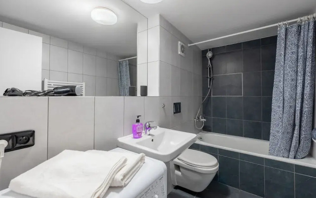 Charming loft-studio apart with parking