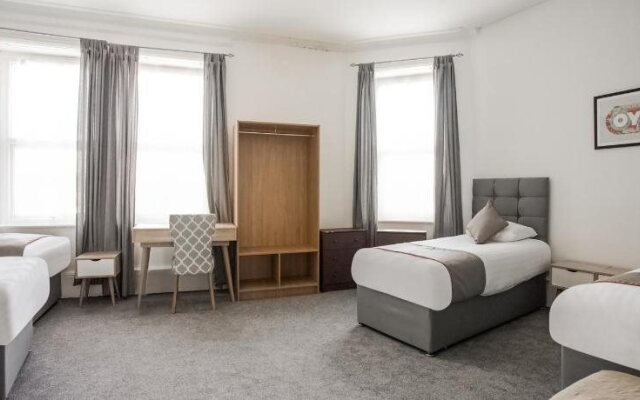 OYO Newcastle West
