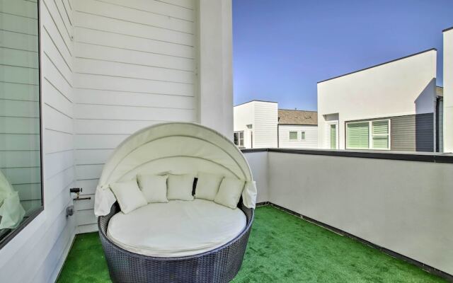 Newly-built Luxury Galleria Area Townhome!