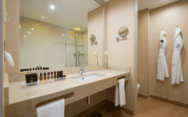 Отель Vila Gale Collection Palacio dos Arcos