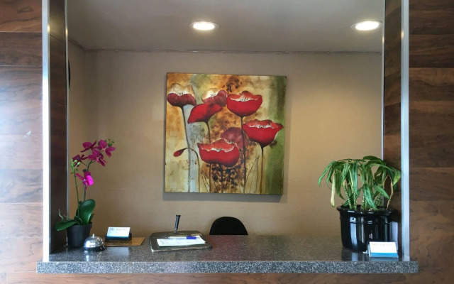 Del Amo Inn